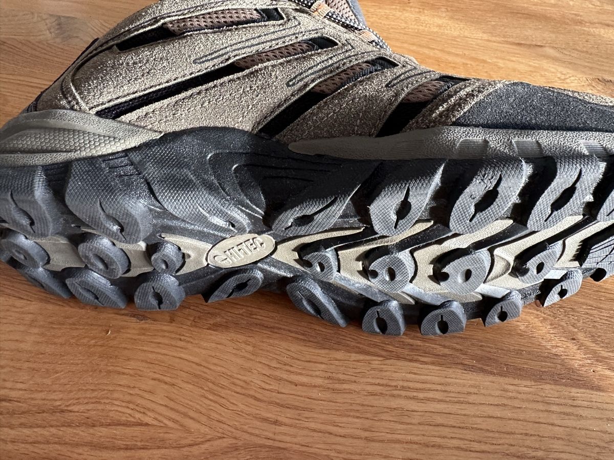 Herrenschuhe: Wanderschuhe HiTech – Neu (gemäss Beschreibung) aus Schwerzenbach von  1
