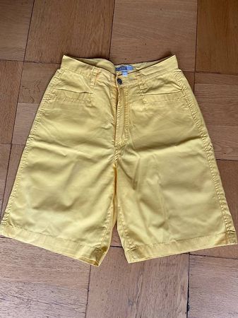 Gelbe Esprit Shorts, Größe 34/36