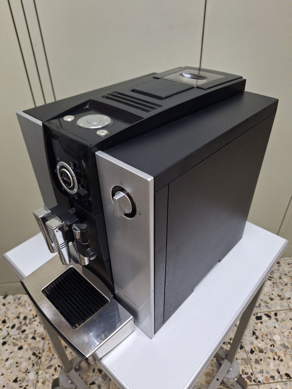 Jura Macchine per caffè & Macchine per espresso: Machine à café JURA F7 – Difettoso da Laconnex venduto da Patkek29 1