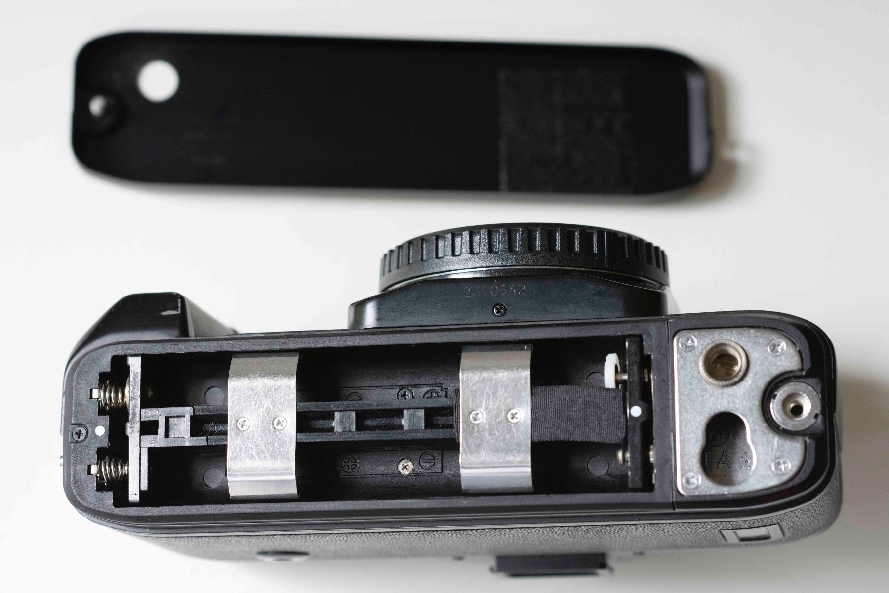 Nikon Fotocamera: Nikon N2000 / F301 Analogkamera – Usato da Schwerzenbach venduto da floridan 5