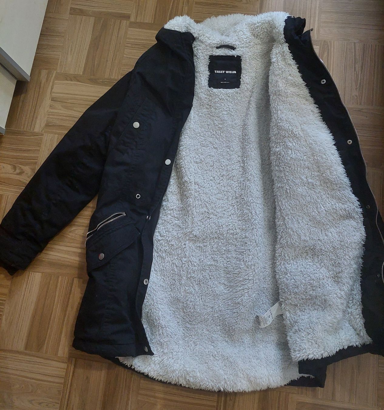 Tally Weijl Cappotti: Parka – Usato da Unterbäch VS venduto da Nifadi 1