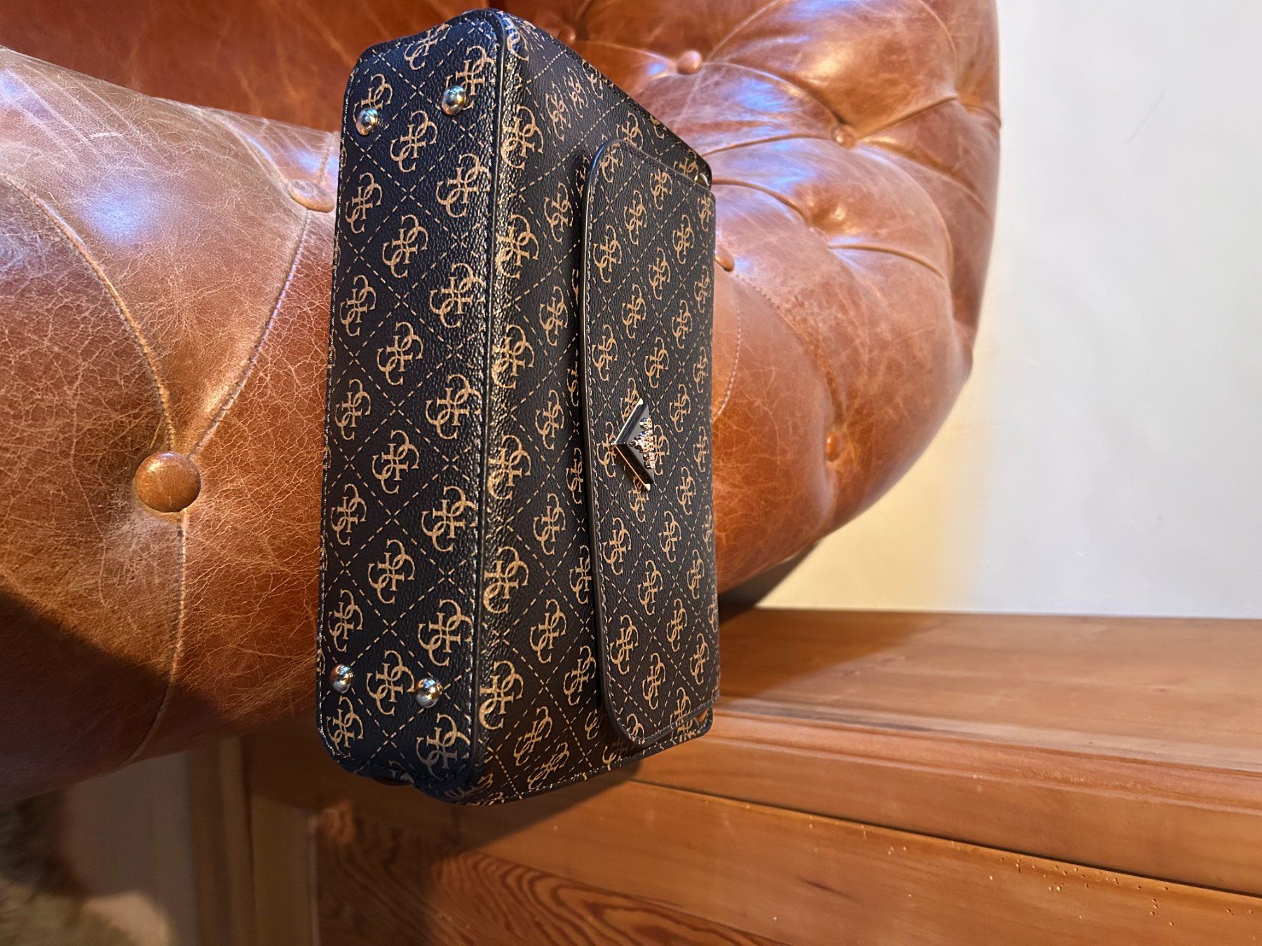 Guess Autres vêtements & accessoires: sac a main – D'occasion à Le Châble VS par gege017 2