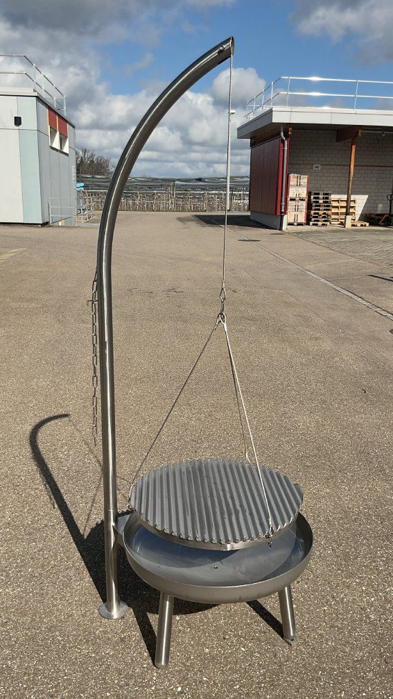 Griglie: Galgen-Grill Chromstahl 60cm – Nuovo (secondo la descrizione) da Niederdorf venduto da DieMetallbauer 1