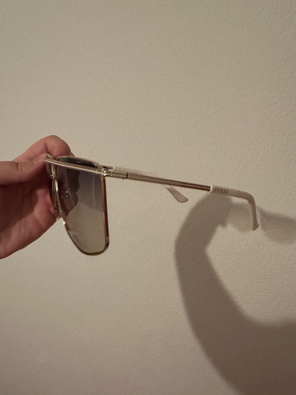 Guess Occhiali & Lenti: GUESS Sonnenbrille, neu, goldfarben – Nuovo (secondo la descrizione) da Zürich venduto da akibelli 2
