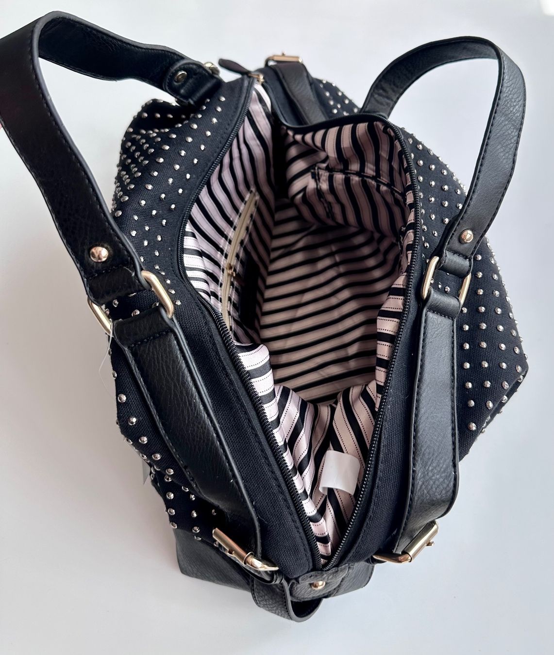 Taschen für Damen: NEU Nieten Handtasche schwarz 50% – Neu und originalverpackt aus Rickenbach b. Wil von sunneschii_ 3