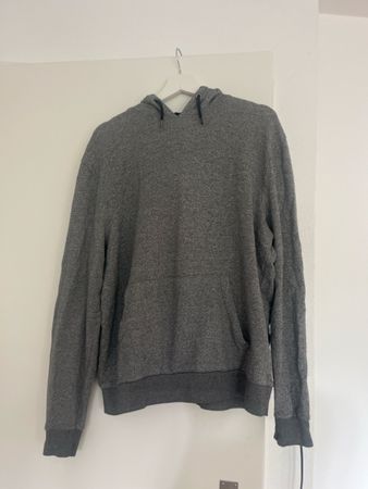 Grauer Hoodie mit Kapuze Grösse L