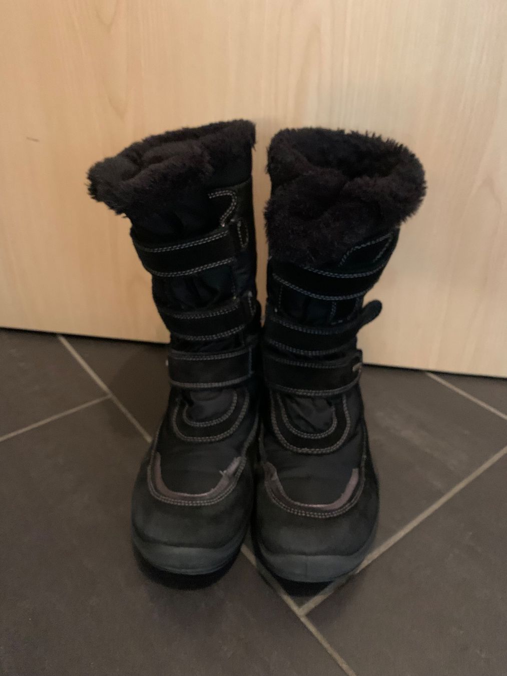 Scarpe per ragazze: Mädchen Winter-Stiefel / Grösse 38 – Usato da Aristau venduto da Padelino 2