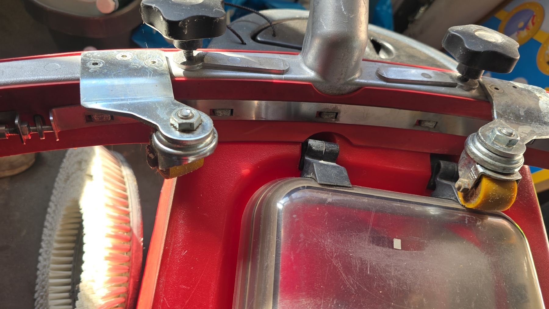 Cleanfix Tutte le macchine: Scheuersaugmaschine Cleanfix – Usato da Zürich venduto da inf_q6bm 6