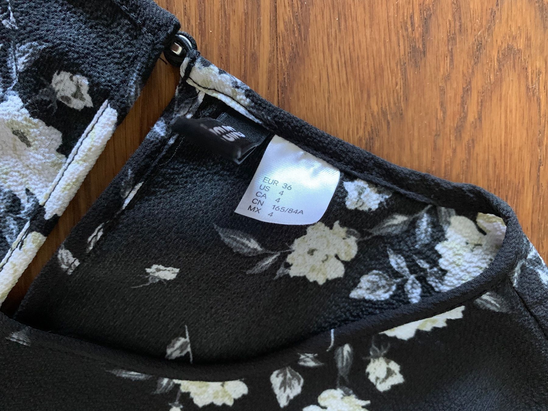 H&M Robes: Kleid 36 – D'occasion à Buchrain par Ham2383 1