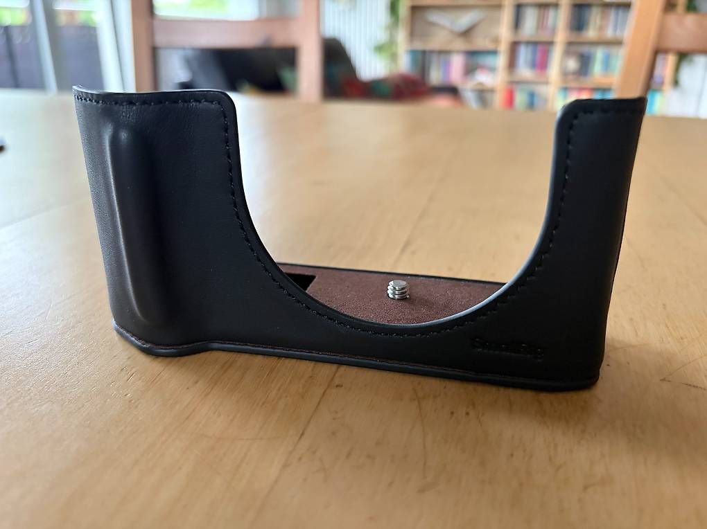 Fujifilm Cover & Protezioni schermo: Small Rig Leather Case Fujifilm GFX100RF – Usato da Cugnasco venduto da malbeats