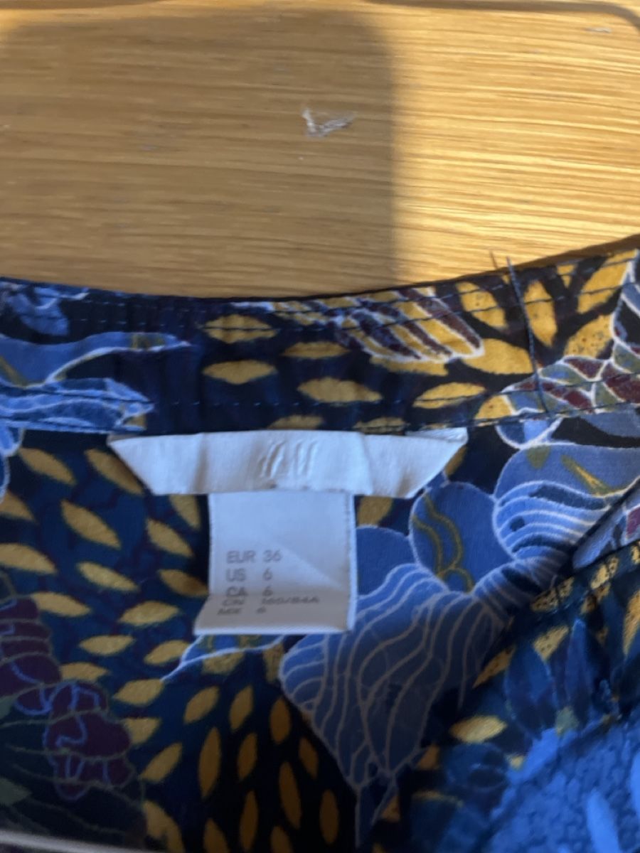 H&M Camicette: Tunika Bluse blau beige 36 – Usato da Zürich venduto da kleinesgrau 1