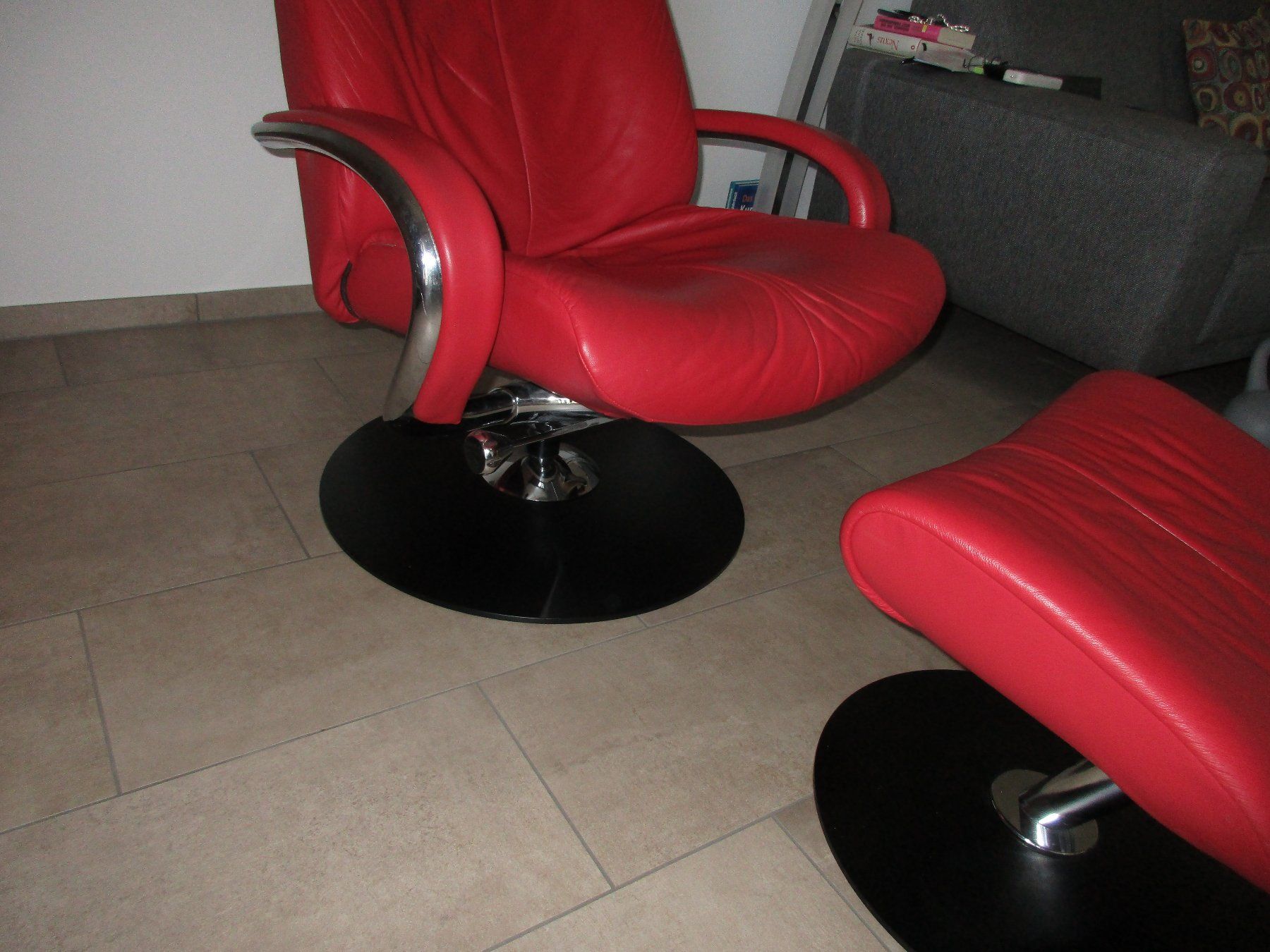 Poltrone: Relax Sessel rotes Leder – Usato da Niederwil AG venduto da Cembalo 1