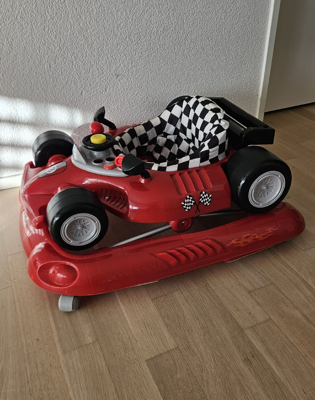 Fahrzeuge für Kinder: Lauflernhilfe Rennwagen Ferrari – Gebraucht aus Winterthur von an.ki 2