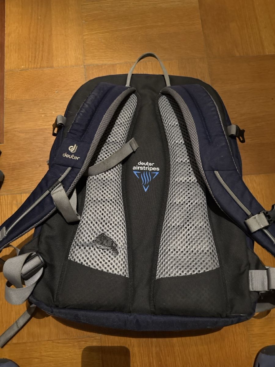 Zaini: Deuter Rucksack mit 4 Fächern – Usato da Grindelwald venduto da yoloflip45 3