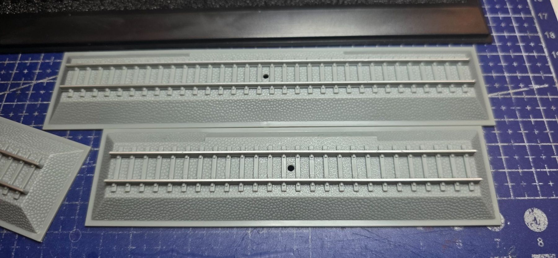 Modelleisenbahnen: Modellbahn Gleisstücke – Gebraucht aus Hochfelden von Danizh0 3