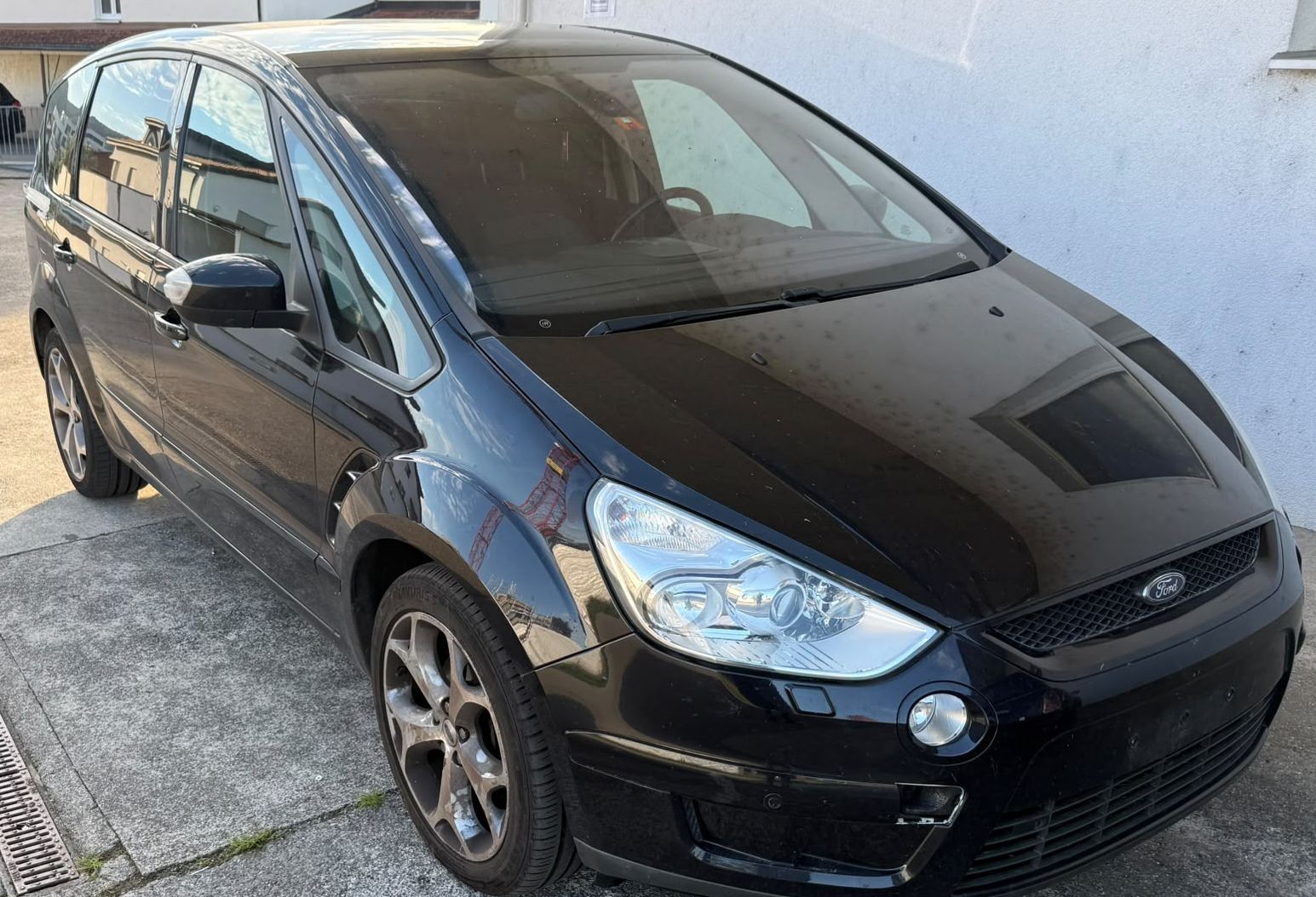 Ford Automobili: Ford S-Max Van zu verkaufen – Usato da Döttingen venduto da la112