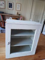 Kleiner alter Wandschrank Wandkasten