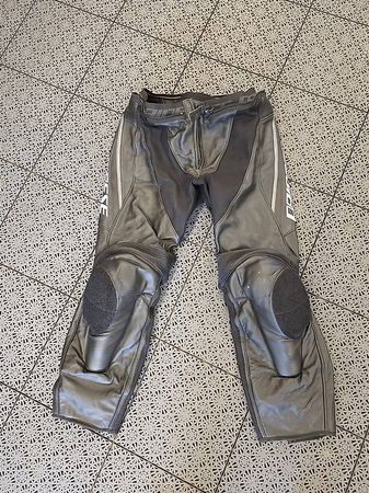 Dainese Herren Lederhose Grösse 122