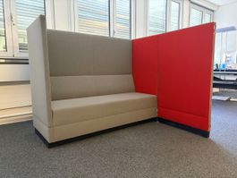 Besprechungs-Sofa mit hoher Rückenlehne, neuwertig!
