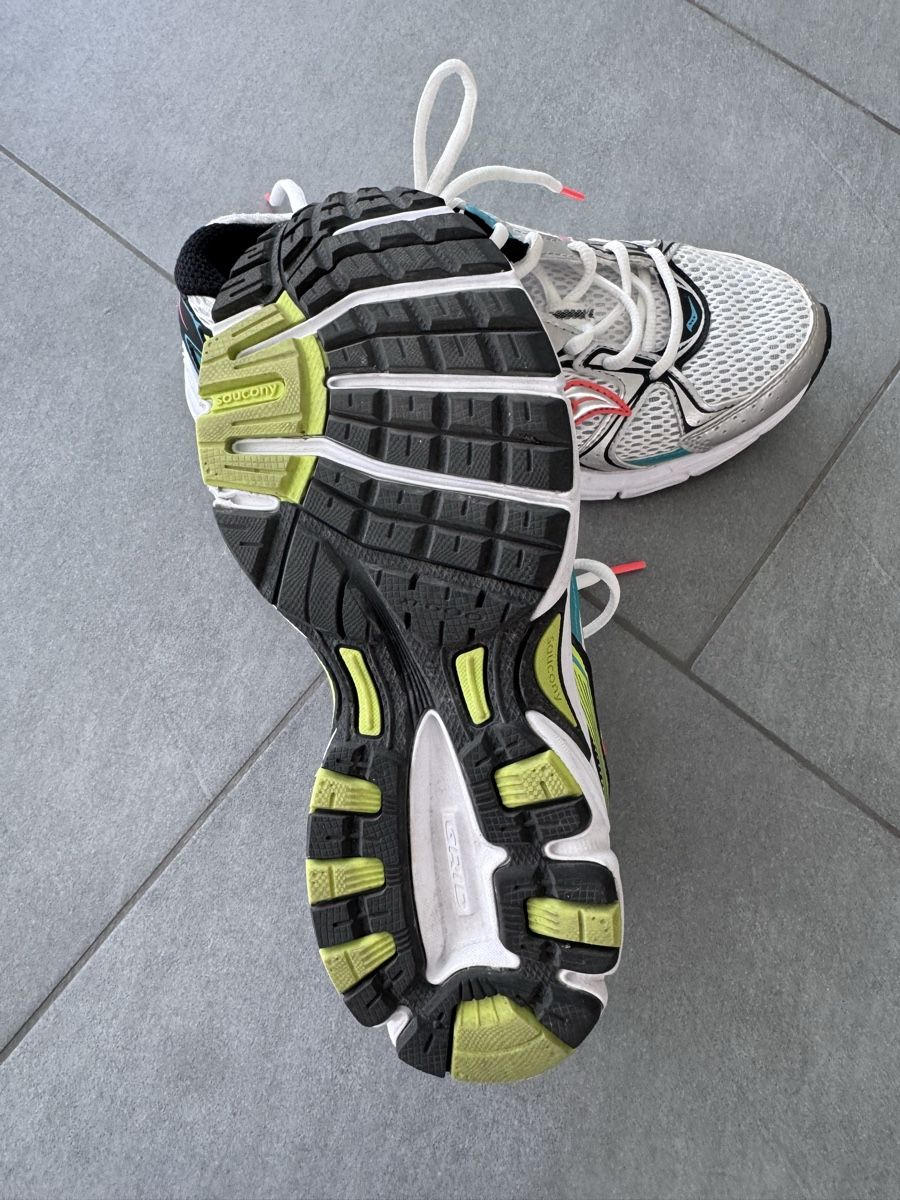 Saucony Scarpe da donna: Saucony Sneaker, Gr. 38 – Nuovo (secondo la descrizione) da Wiesendangen venduto da Biker39 3