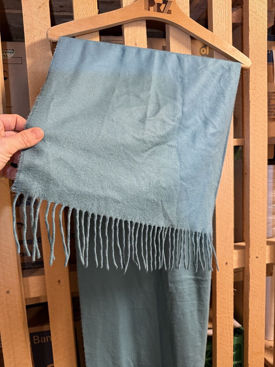 Foulards, Tücher & Schals: Schal, Mega flauschig ❄️☃️ – Gebraucht aus Egg b. Zürich von Flummi