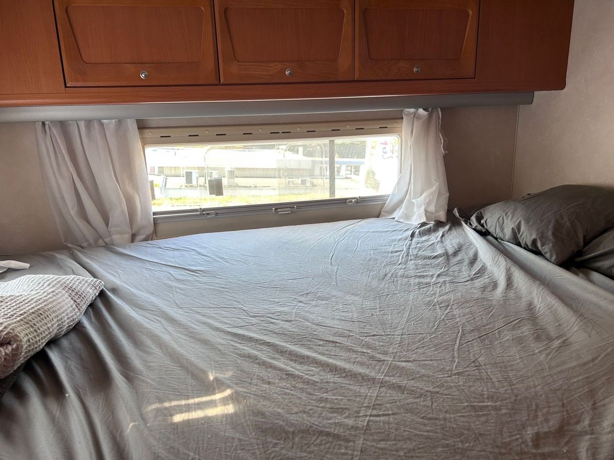 Adria Veicoli da campeggio: Wohnmobil Camper Adria – Usato da Huttwil venduto da Retroscooters 3