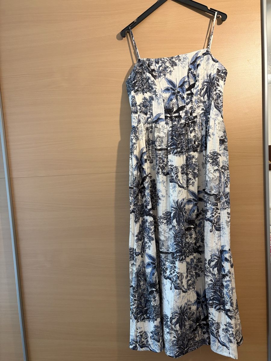 Lotti di vestiti: Elegante Damenkleider – Usato da Zofingen venduto da Gcurto 1