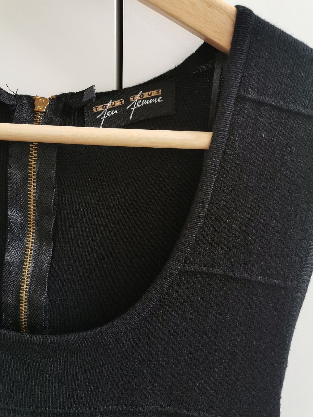 Vestiti: Schwarzes Strickkleid Gr. 34 – Usato da Obergerlafingen venduto da Sigus 1
