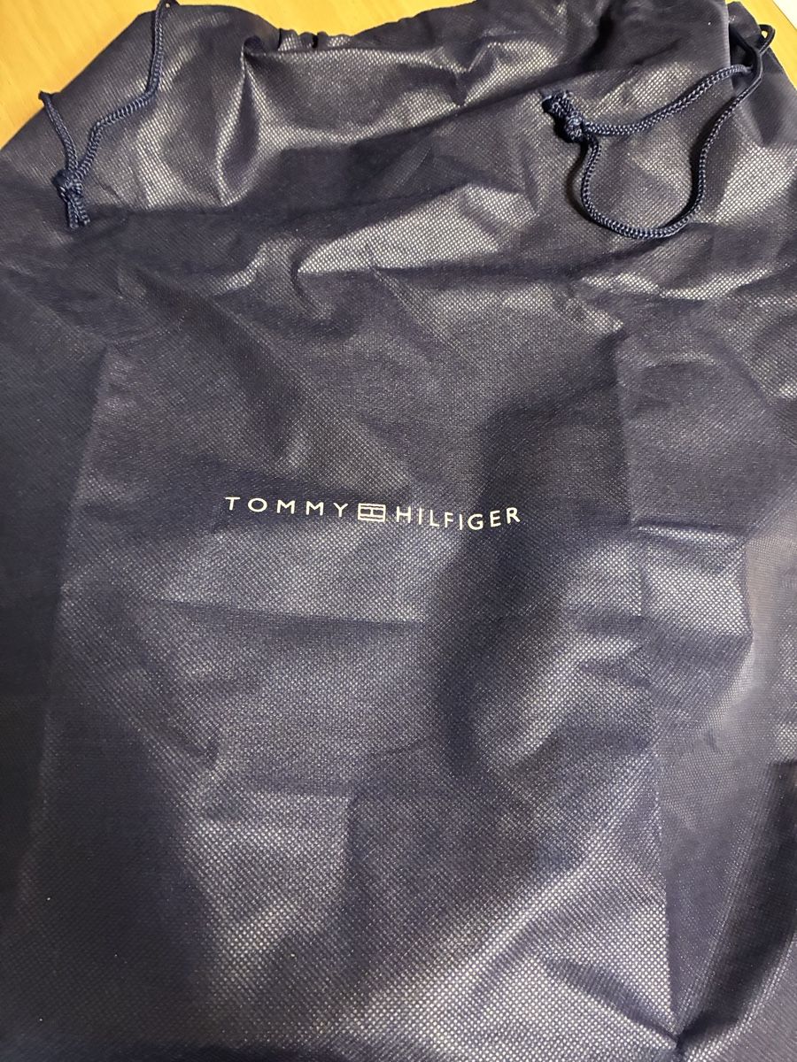 Tommy Hilfiger Borse da donna: Tommy Hilfiger blanc cassé neuf – Nuovo e nell'imballaggio originale da Brent venduto da miloune 5