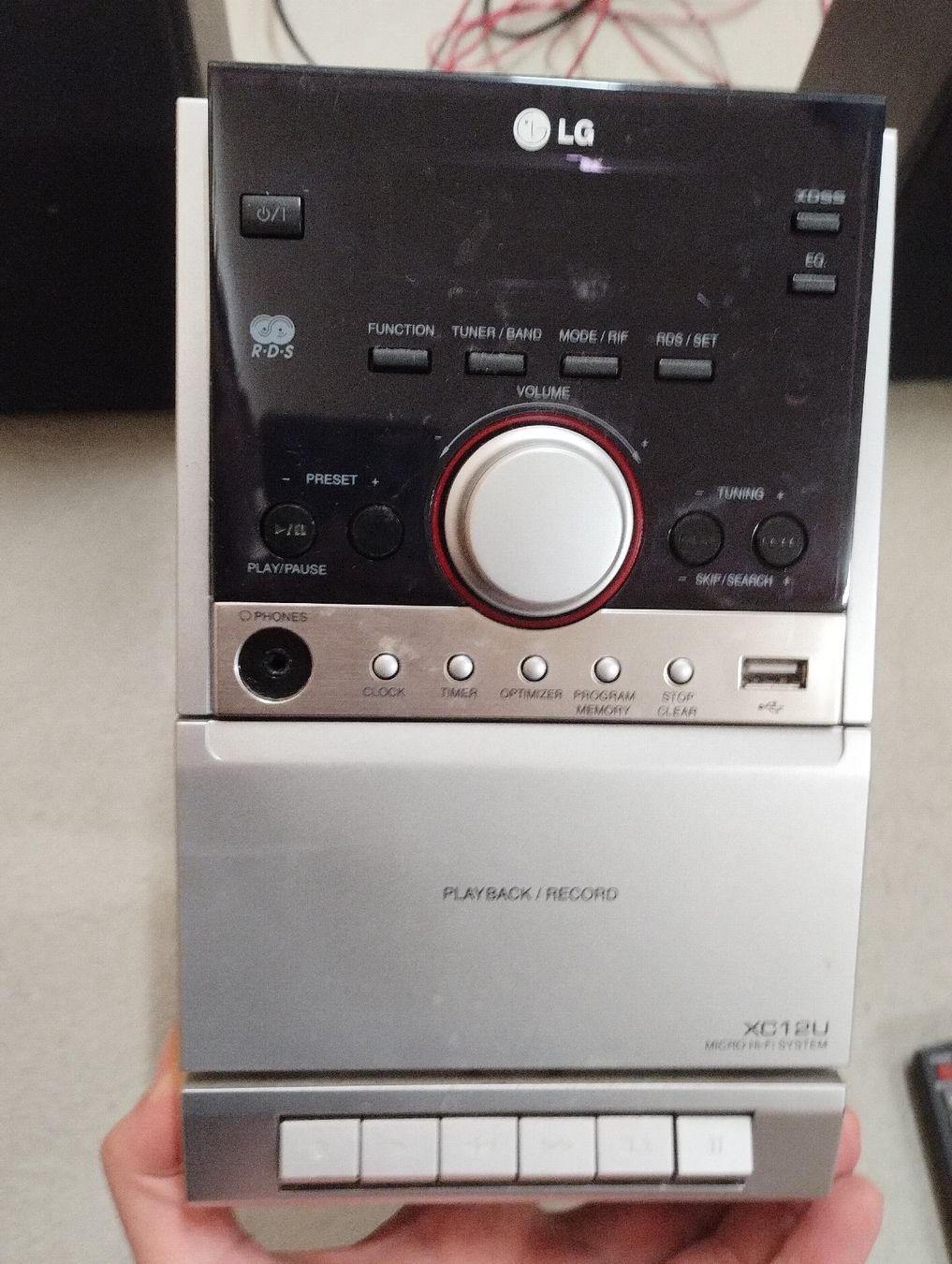 LG Multimediaplayer & Streamer: LG Micro Hi-Fi System XC12U, Speakers & Remote – Gebraucht aus Zürich von danihell 2