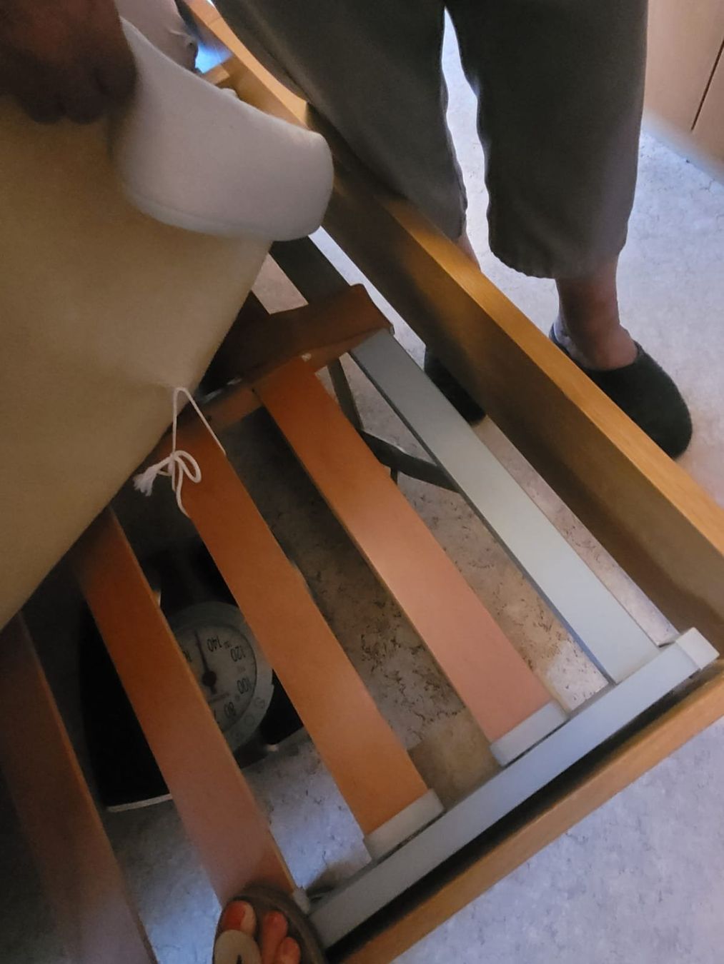Lits: 90er Bett Eichholzrahmen – D'occasion à Känerkinden par Mirj84 1