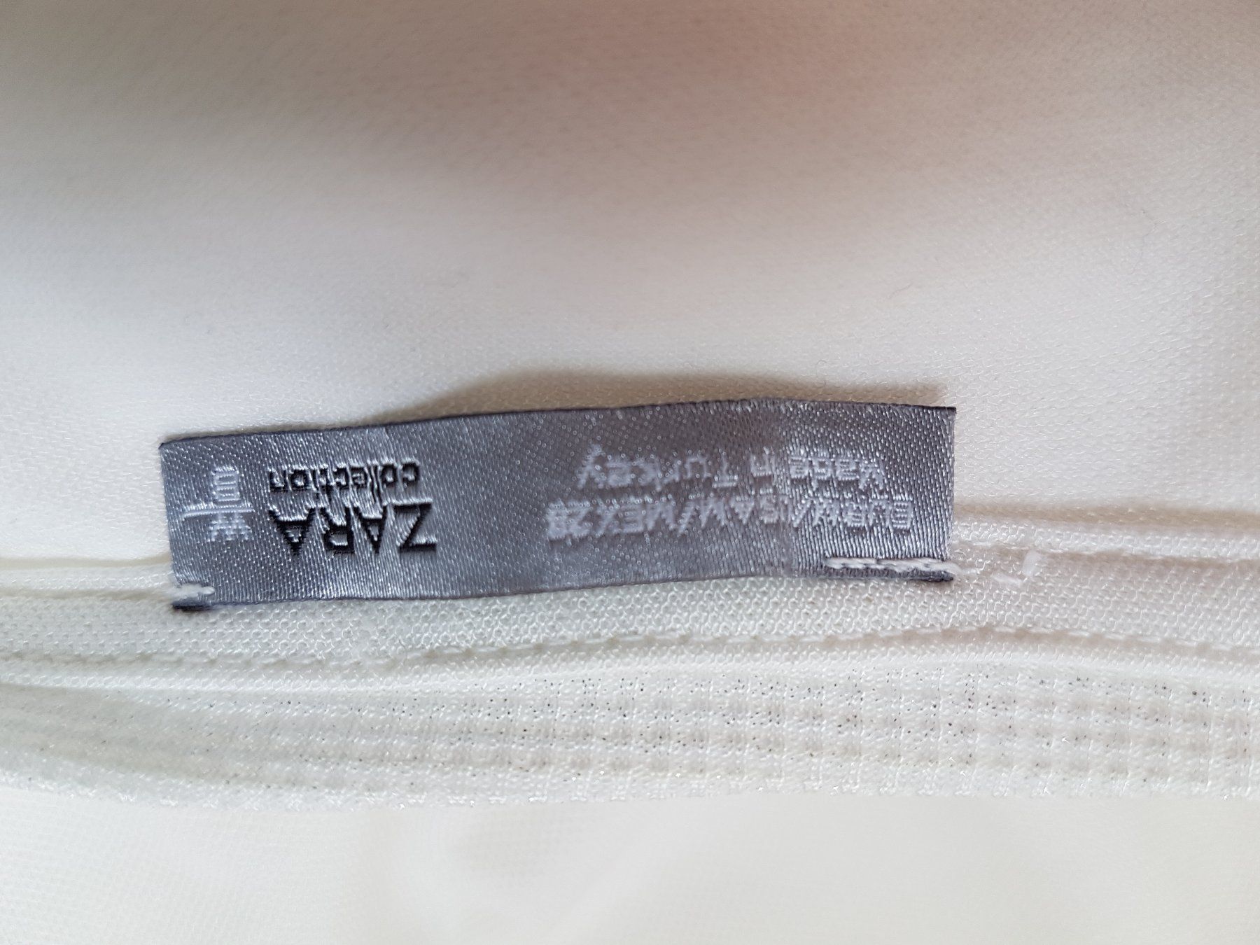 Zara T-Shirts: Zara T-shirt – Gebraucht aus Châtelaine von kbabs 2
