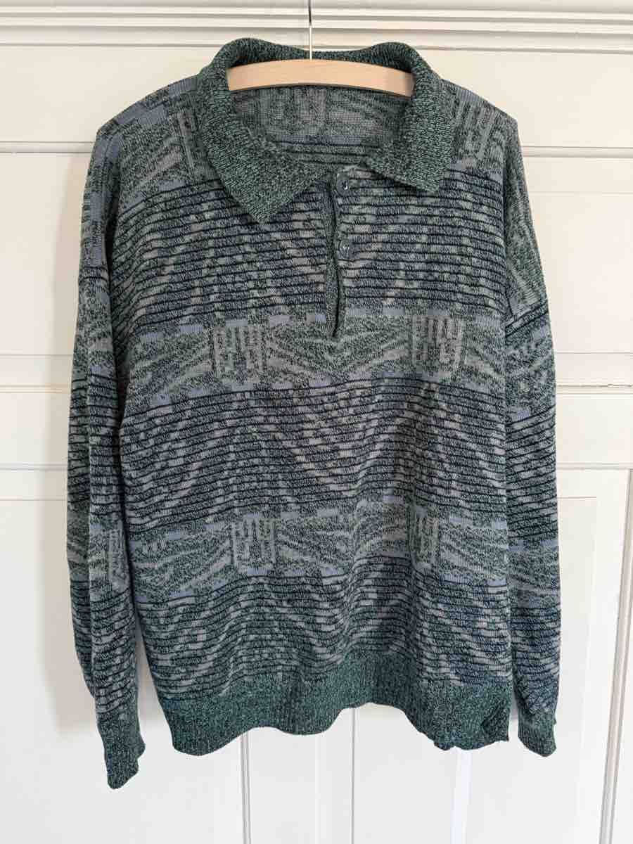 Pulls & Sweat-shirts: Pullover  Taille M Vert Motif Géométrique – D'occasion à Zürich par Butpiquant