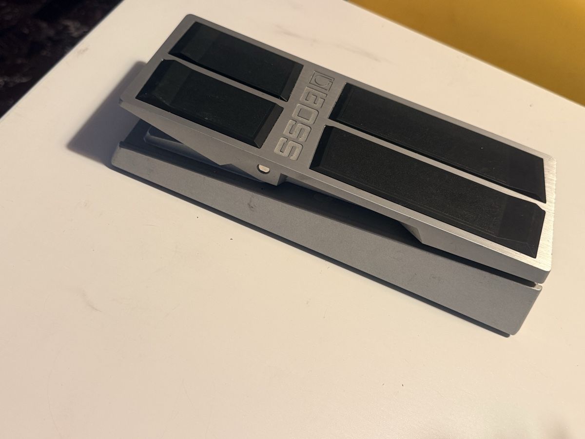 Boss Strumenti musicali: Boss FV-500L – Usato da Sion venduto da foo_j65g 1