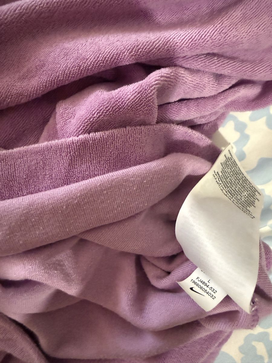 Nike Lotti di vestiti: Ensemble NIKE couleur violet  – Usato da Tolochenaz venduto da izz_7vdk 2
