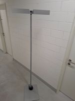 Regent Level Stehleuchte mit Leuchtröhren silber gebraucht
