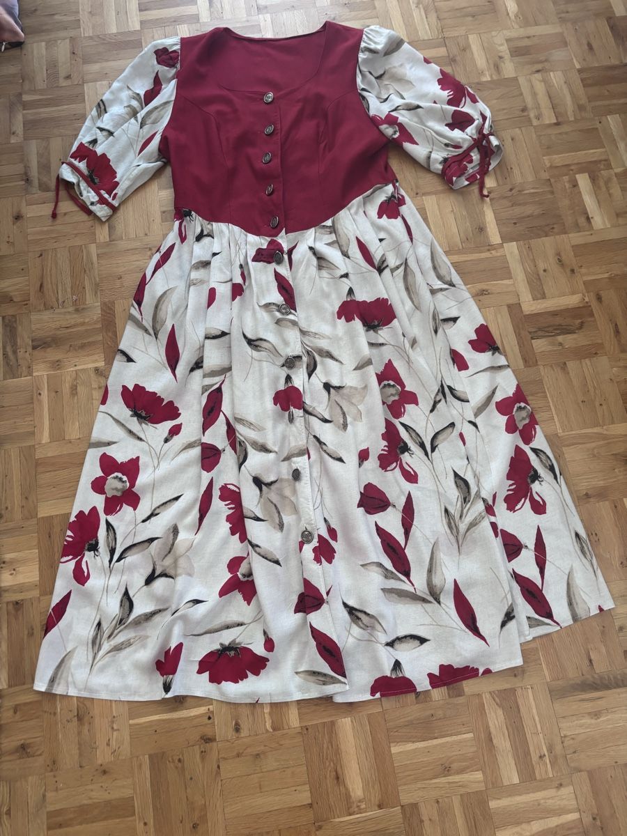 Kleider: Sommerkleid Gr 42 – Gebraucht aus Schliern b. Köniz von Puffin48