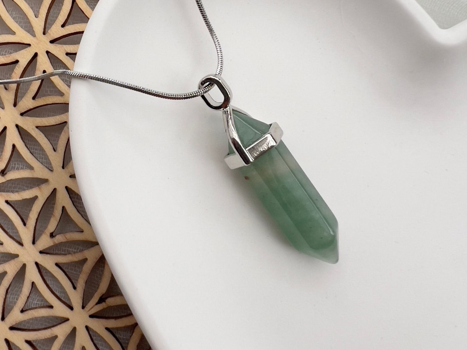 Ciondoli: Pendentif Menhir en aventurine verte – Nuovo e nell'imballaggio originale da Pully venduto da sunaddict
