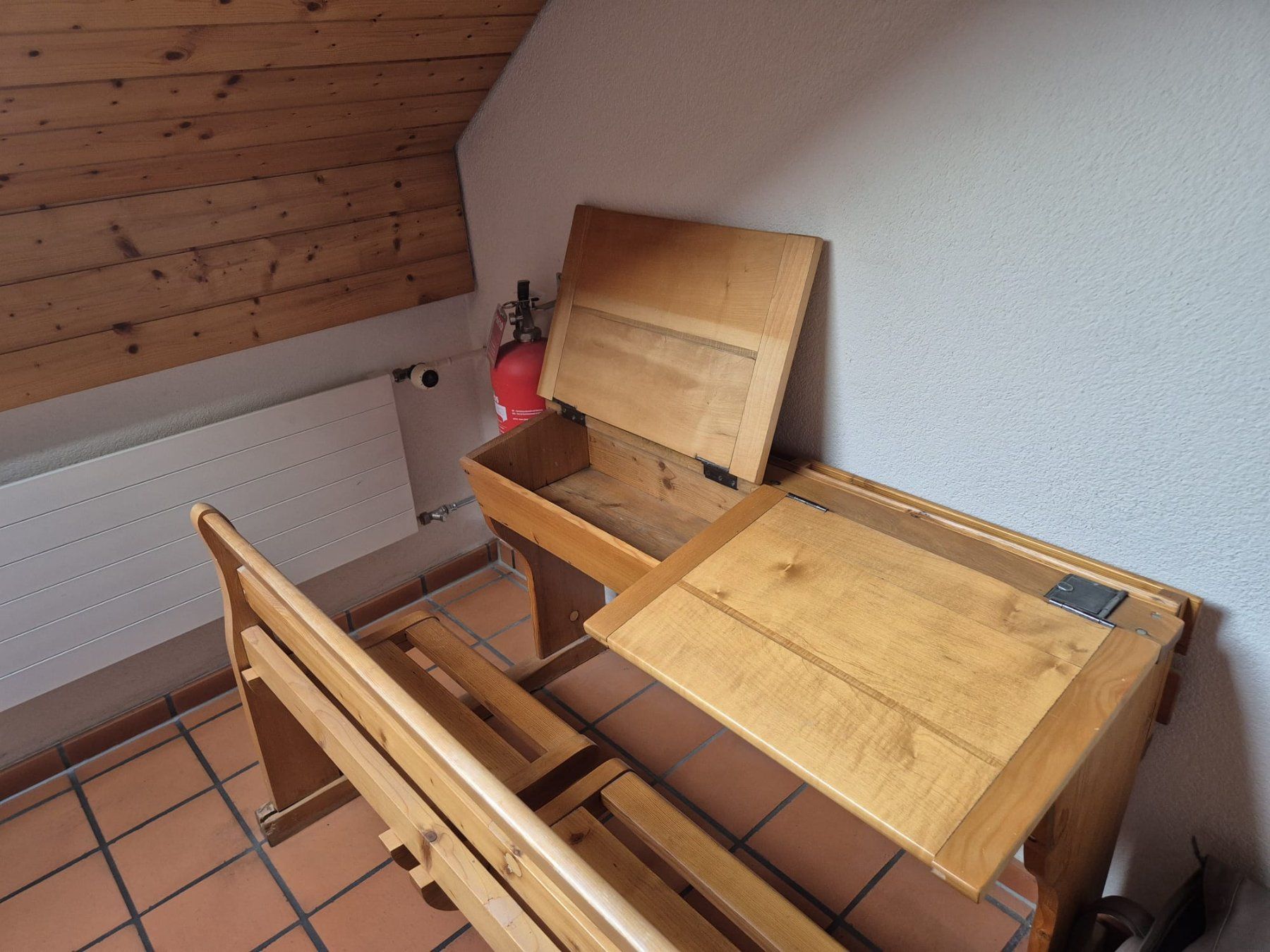Scrivanie: alte Schulbank – Usato da Bösingen venduto da plaed04 1