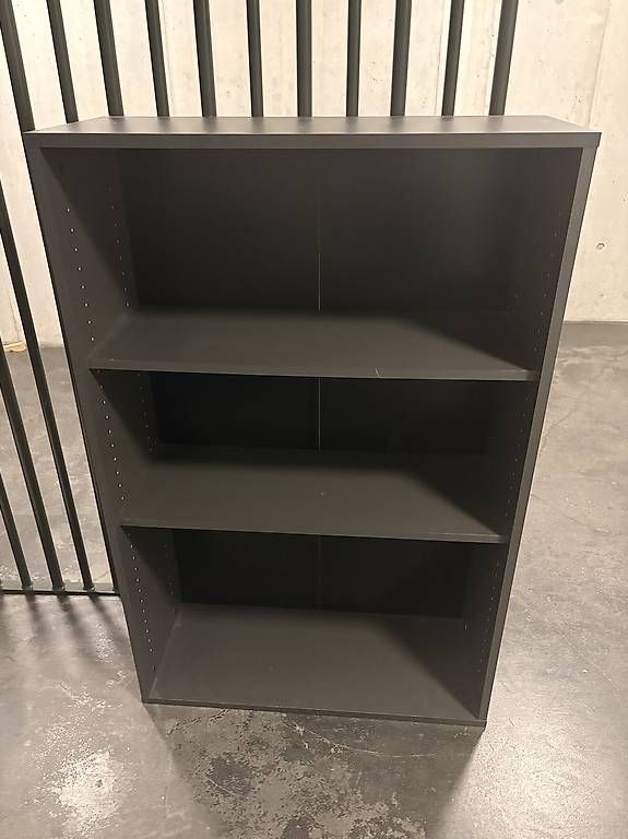 Scaffali: Bücherregal – Usato da Zürich venduto da Buechel6