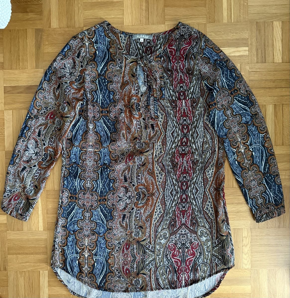 Blusen: PLEASE Bluse – Gebraucht aus Binningen von zoemaya