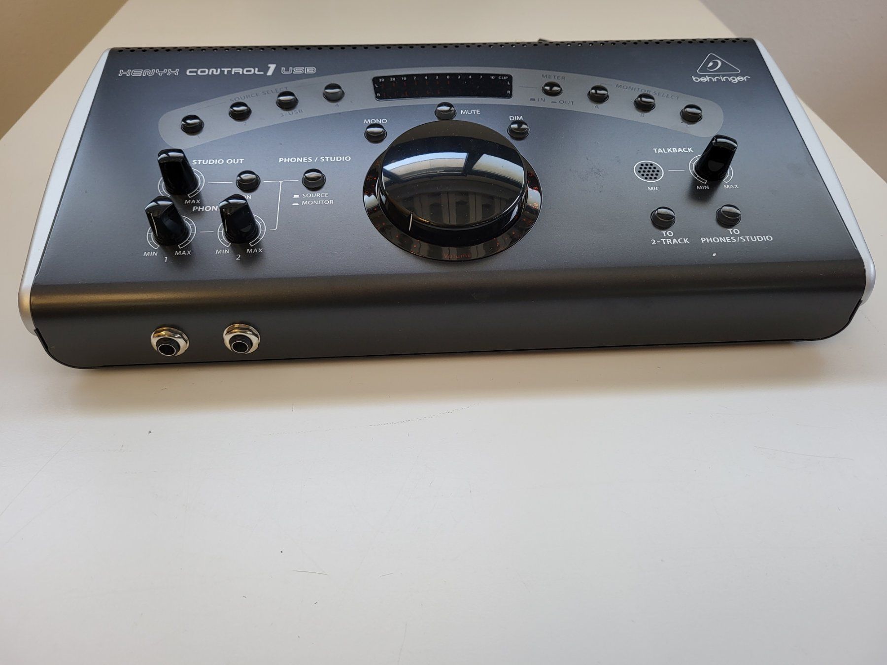 Behringer Attrezzatura per studi di registrazione: Behringer Xenyx Control1 USB – Usato da Brügg BE venduto da POU-BELLE 3