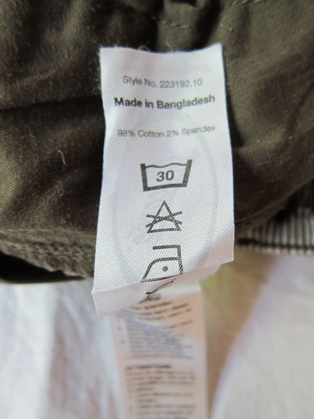 Pantaloni: Kurzhose Chicorée, olive, Top Zustand! – Nuovo (secondo la descrizione) da Zürich venduto da Italia58 3