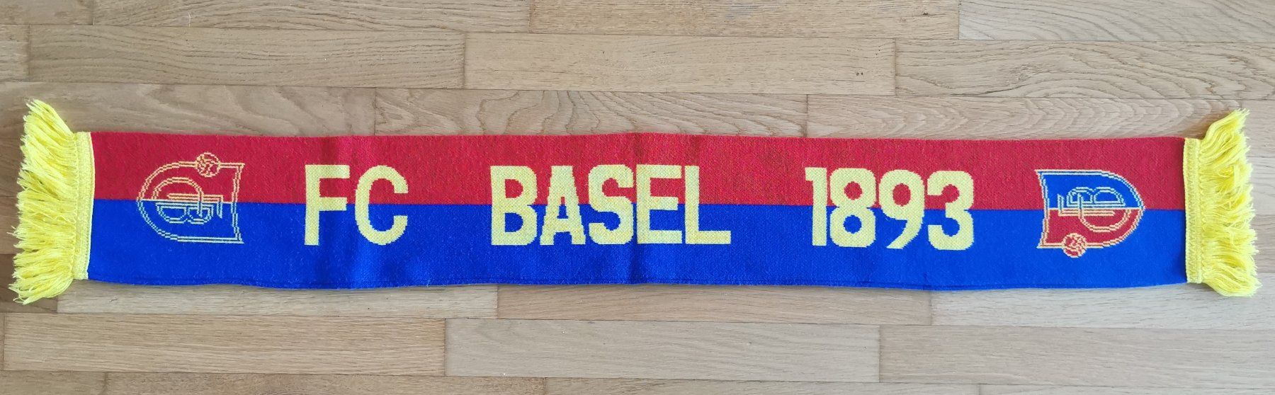 FC Basel Foulards, Tücher & Schals: Alter FC Basel Schal – Gebraucht aus Emmenbrücke von Herzog07 1