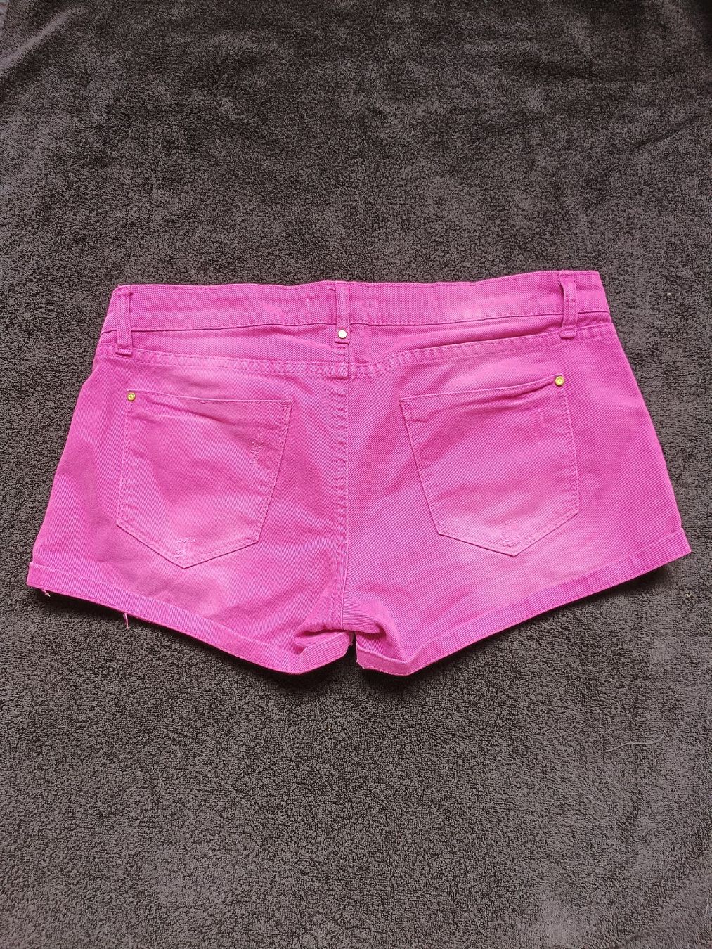 C&A Pantaloni: Shorts Sommer Farbe Magenta – Usato da Mumpf venduto da anelva 1