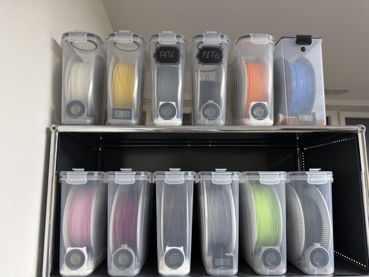 Bambu Lab 3D Drucker: Bambu Lab P2S mit 50 Spulen und viel extra  – Gebraucht aus Baar von Lingo 2