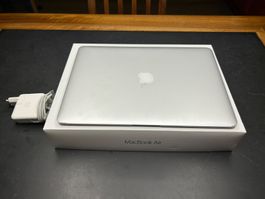 Apple MacBook Air 13'' (Mitte 2013 1.3GHz i5 128 GB)