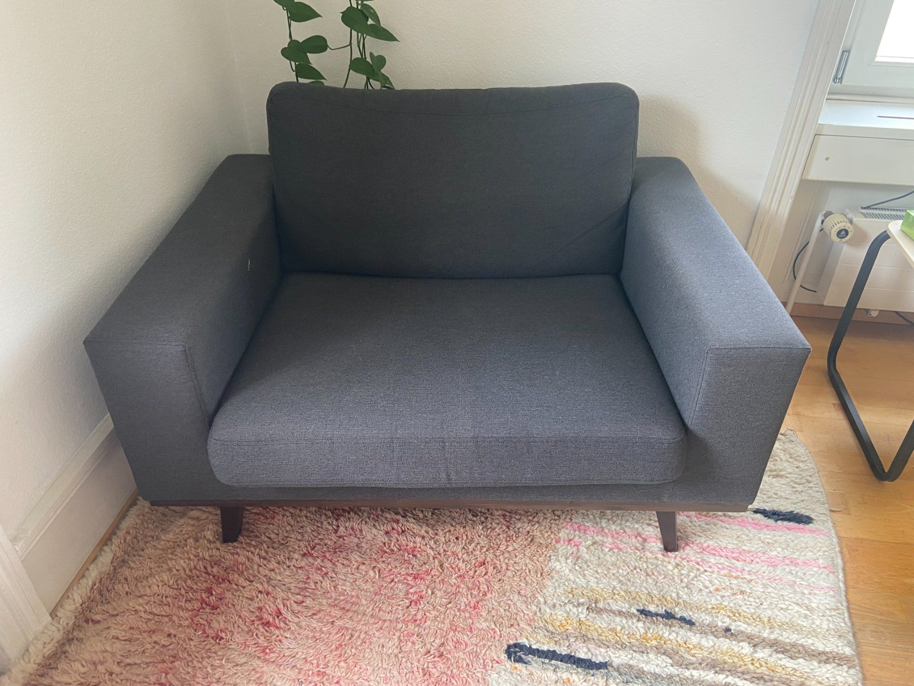 Ikea Poltrone: Gemütlicher breiter Sessel, dunkelgrau, gebraucht – Usato da Zuerich venduto da iljaja