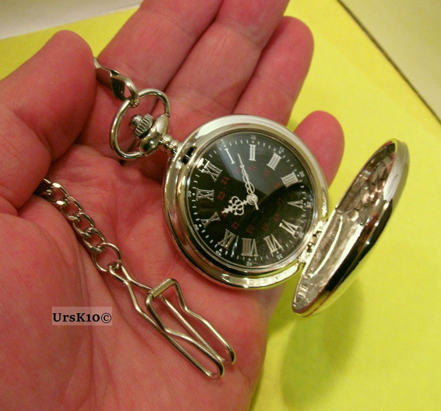 Uhren: Taschenuhr mit Springdeckel silber glänzend mit Kette – Neu und originalverpackt aus St. Margarethen TG von ursk10 1
