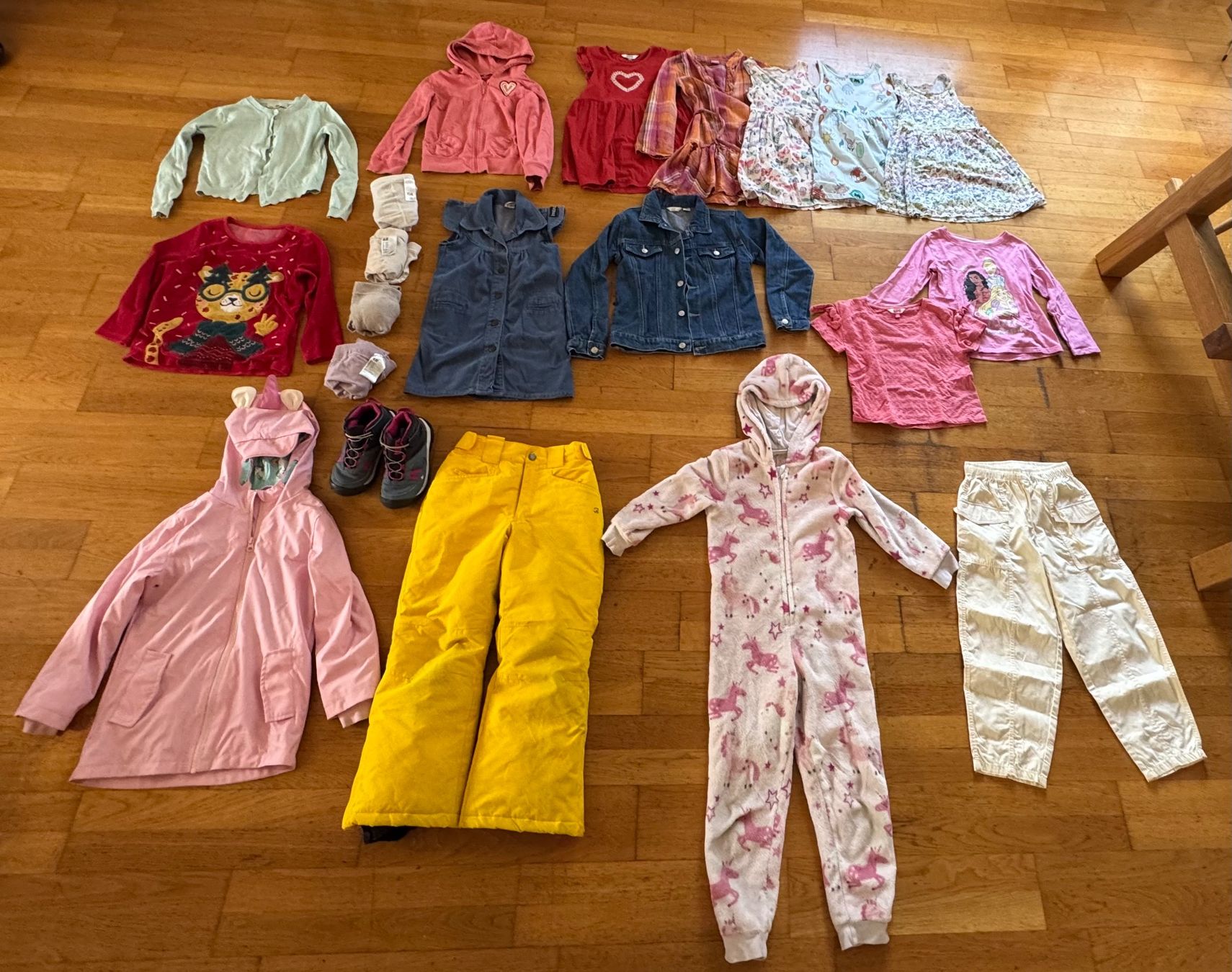 Lotti & Set di vestiti: Kleiderpaket 110/116 – Usato da Dierikon venduto da FraeuleinMaus17 1